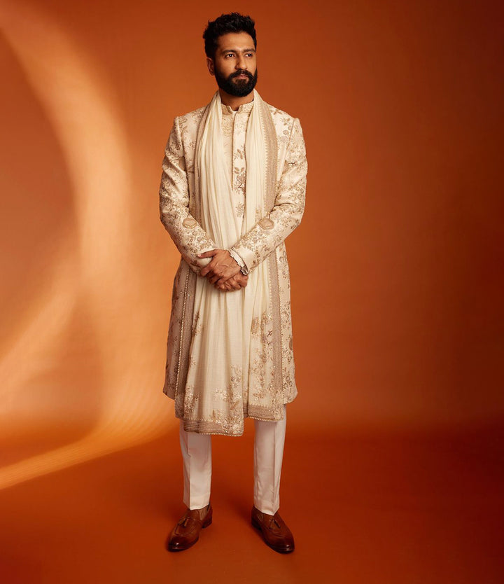 Vicky Kaushal in the Cognac Tassel Loafers - The Dapper Man - Pelle Santino - 