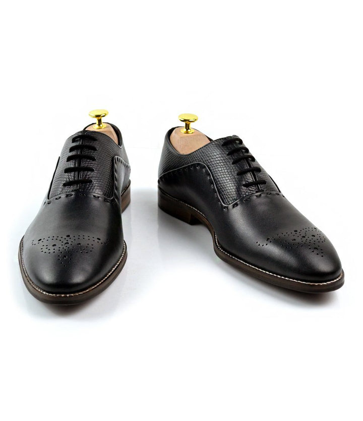 Medallion Toe Oxfords - Black - The Dapper Man